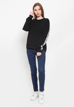 Load image into Gallery viewer, White Stripe Ganbatte Sweatshirt